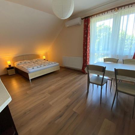 Appartement Magyar Apartman Iii. à Hajdúszoboszló Extérieur photo