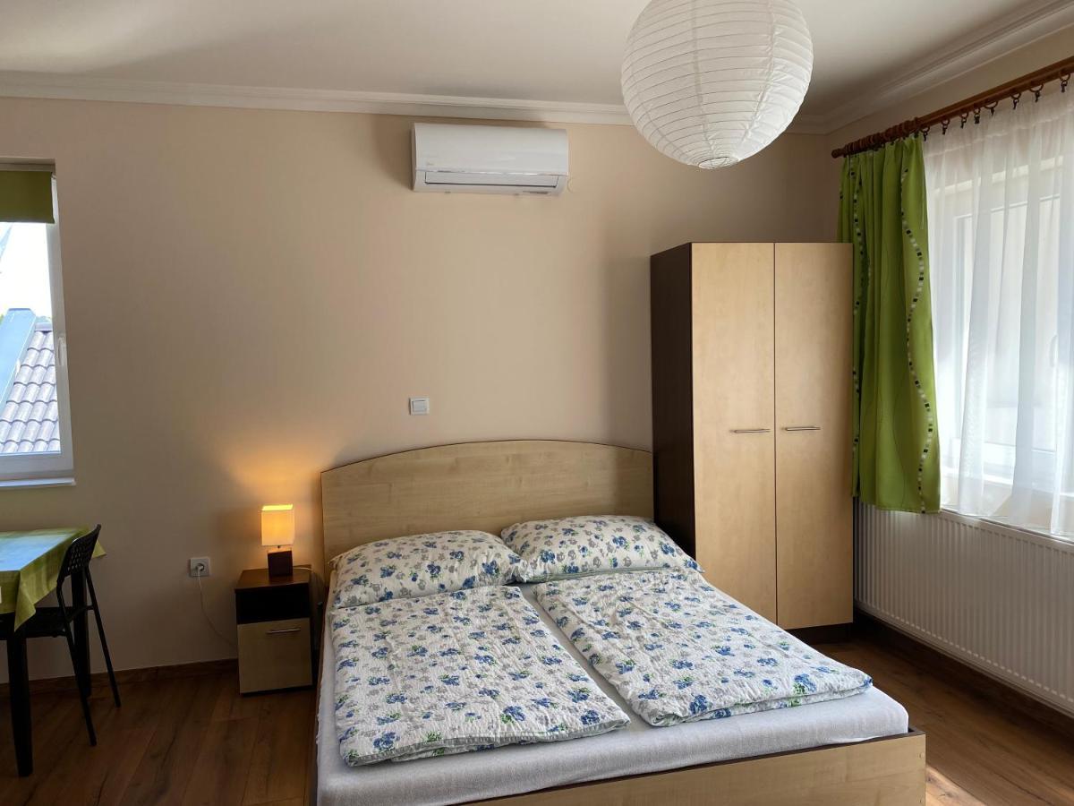 Appartement Magyar Apartman Iii. à Hajdúszoboszló Extérieur photo