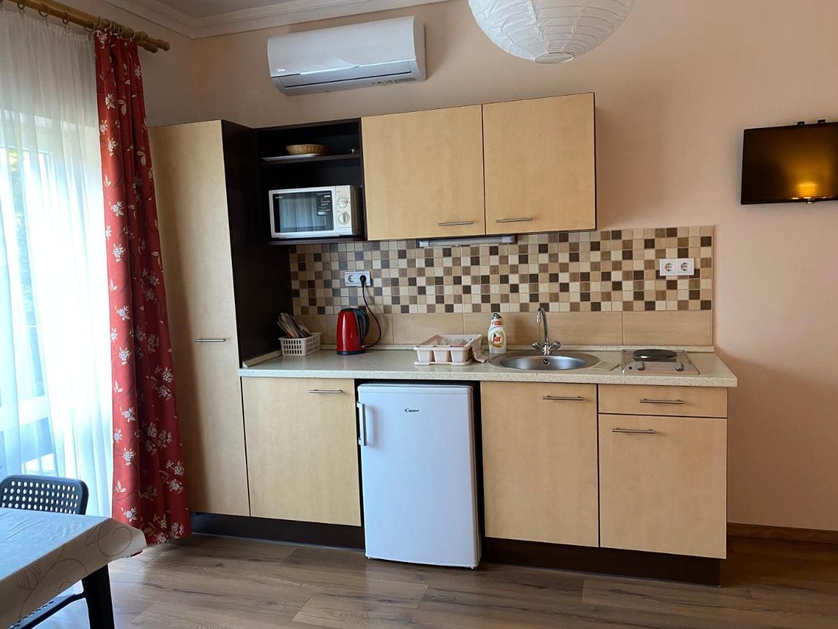 Appartement Magyar Apartman Iii. à Hajdúszoboszló Extérieur photo