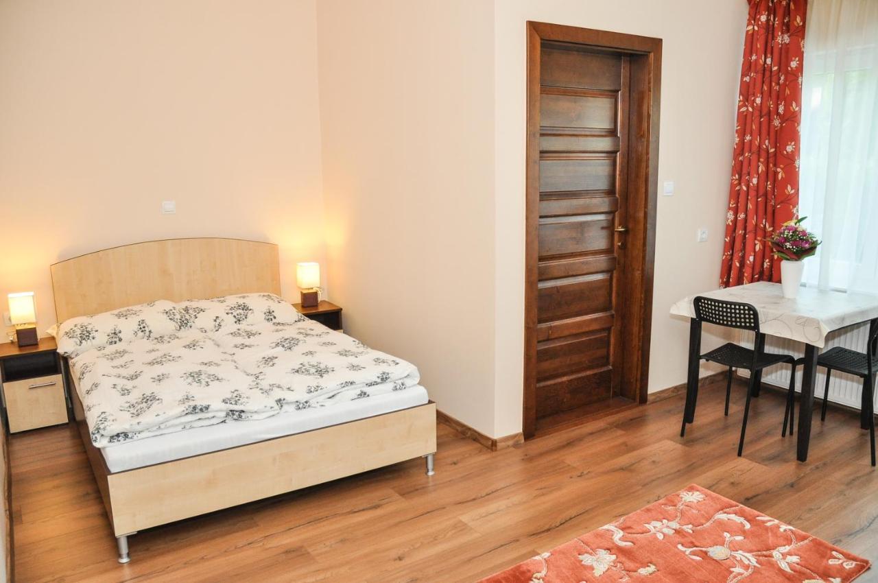 Appartement Magyar Apartman Iii. à Hajdúszoboszló Extérieur photo