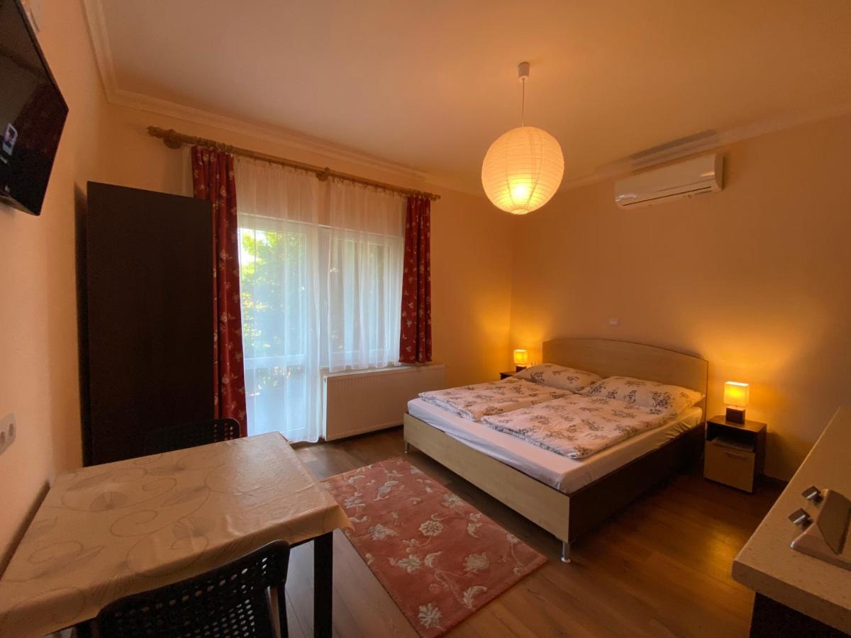 Appartement Magyar Apartman Iii. à Hajdúszoboszló Extérieur photo