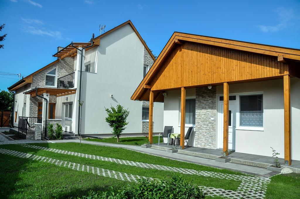 Appartement Magyar Apartman Iii. à Hajdúszoboszló Extérieur photo