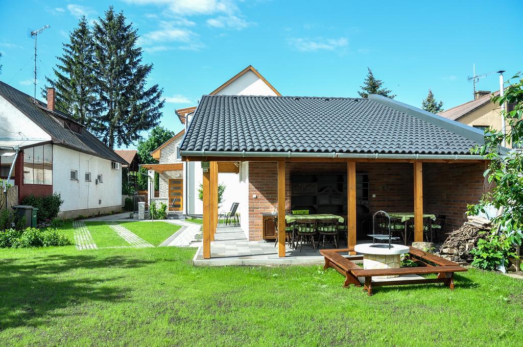 Appartement Magyar Apartman Iii. à Hajdúszoboszló Extérieur photo