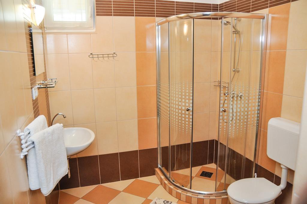 Appartement Magyar Apartman Iii. à Hajdúszoboszló Extérieur photo