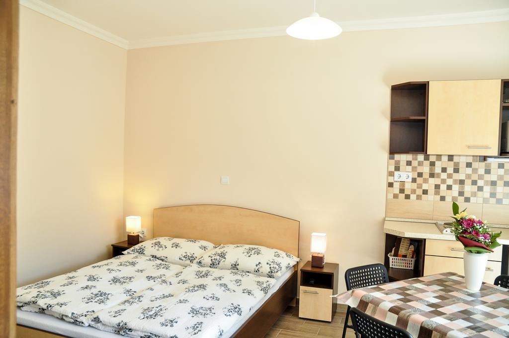 Appartement Magyar Apartman Iii. à Hajdúszoboszló Extérieur photo