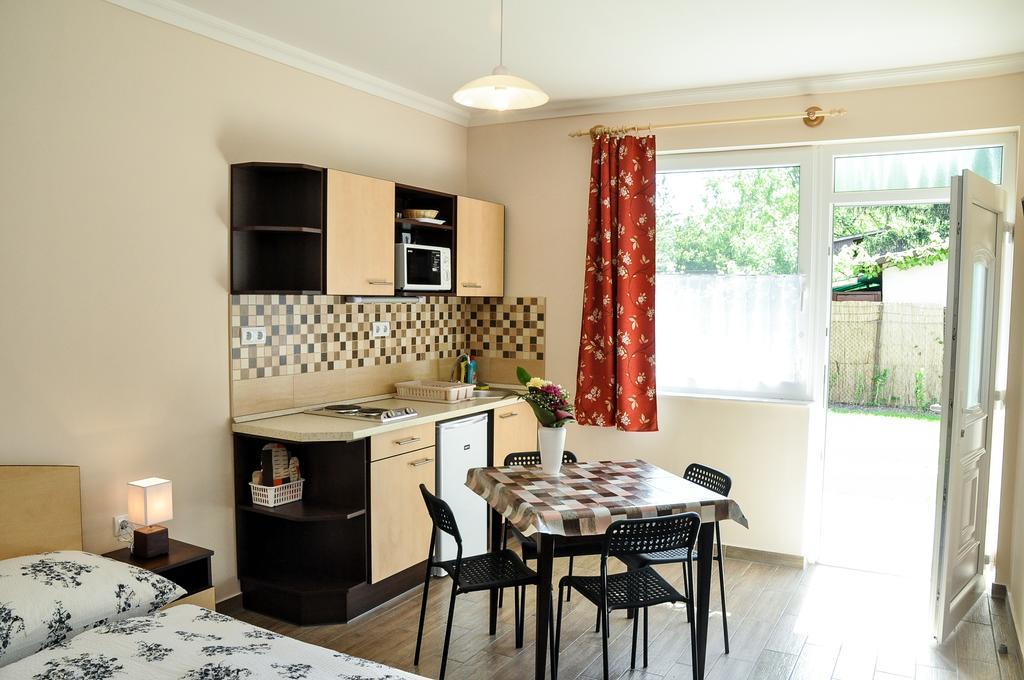 Appartement Magyar Apartman Iii. à Hajdúszoboszló Extérieur photo