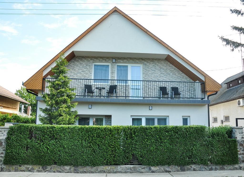 Appartement Magyar Apartman Iii. à Hajdúszoboszló Extérieur photo