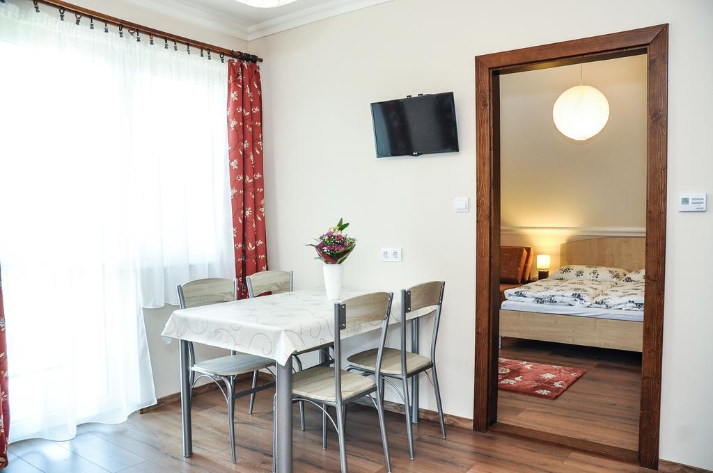 Appartement Magyar Apartman Iii. à Hajdúszoboszló Extérieur photo
